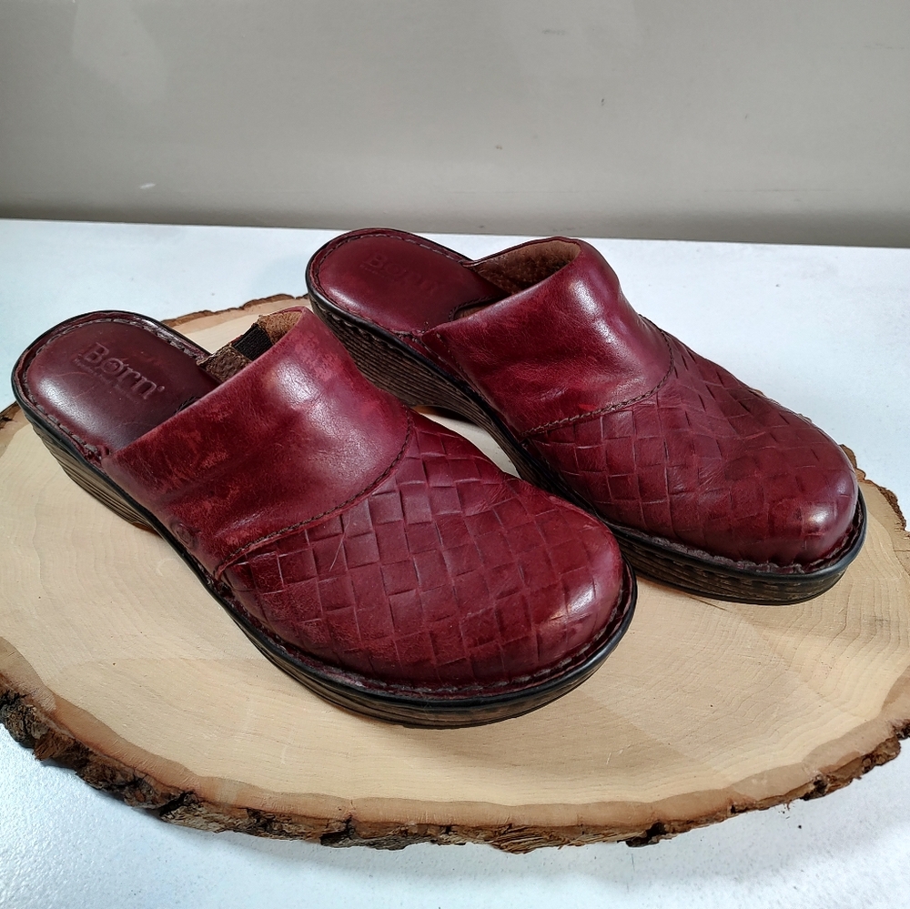 Born Leather slides mules clogs wine made in Mexico women's Size 6.5